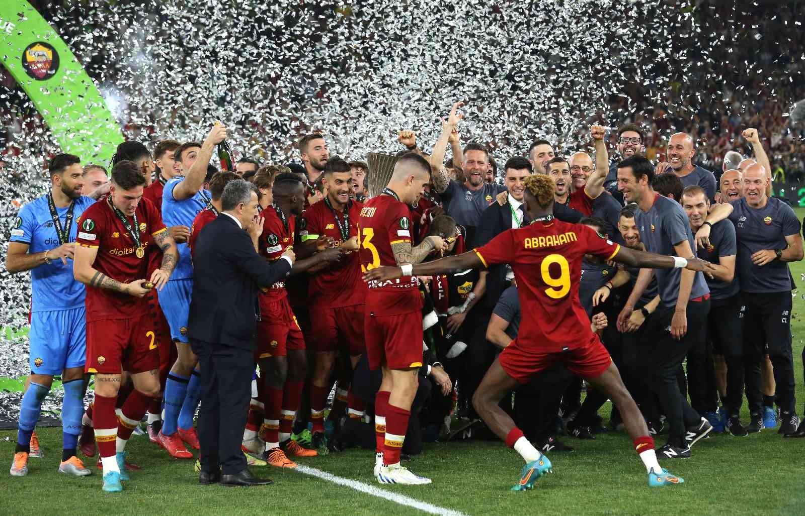 Konferans Ligi’nin ilk şampiyonu Roma UEFA’nın bu sezon ilk kez düzenlediği Avrupa Konferans Ligi’nde şampiyon İtalyan ekibi Roma oldu. UEFA Avrupa Konferans Ligi Finali’nde Roma ile ...