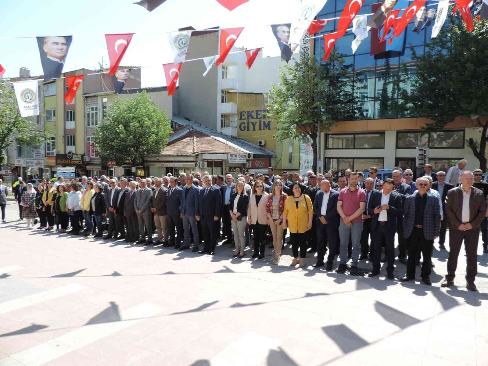Tekirdağ’ın Malkara ilçesinde 14 Mayıs Çiftçiler Günü çeşitli etkinliklerle kutlandı. Malkara Ziraat Odası Başkanlığı tarafından Atatürk Anıtı ...