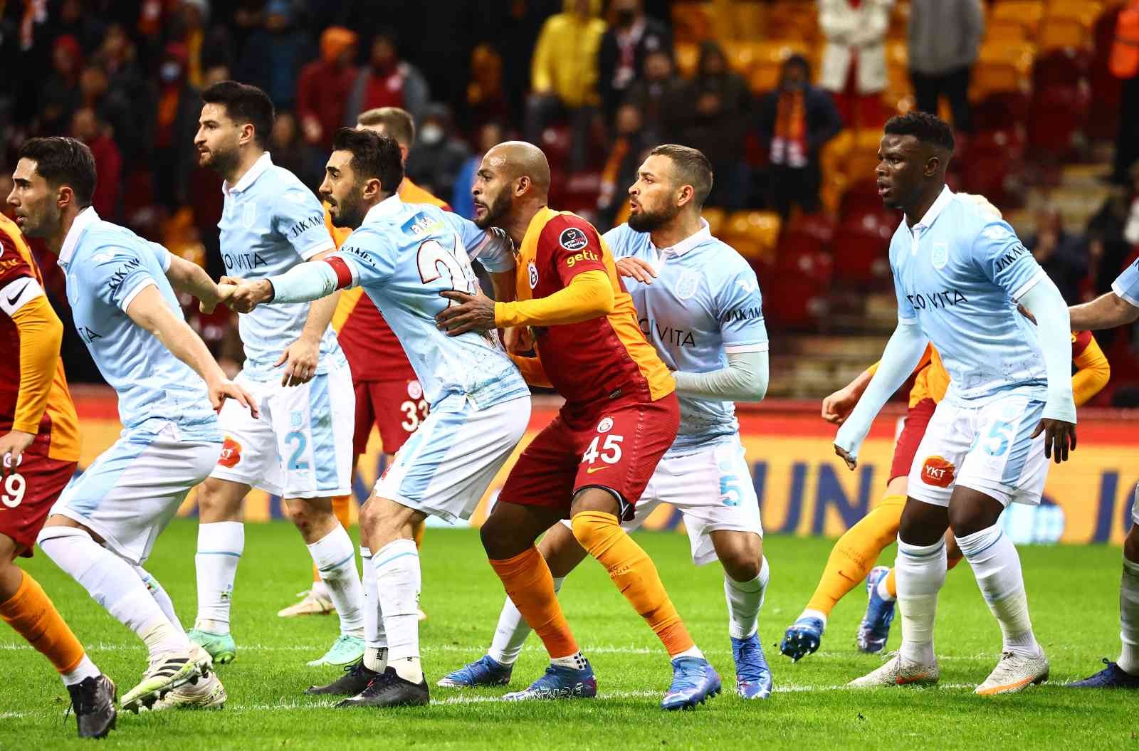 Medipol Başakşehir ile Galatasaray, Spor Toto Süper Lig’de oynayacakları maçla birlikte 28. kez karşı karşıya gelecek. İki ekip arasında daha ...