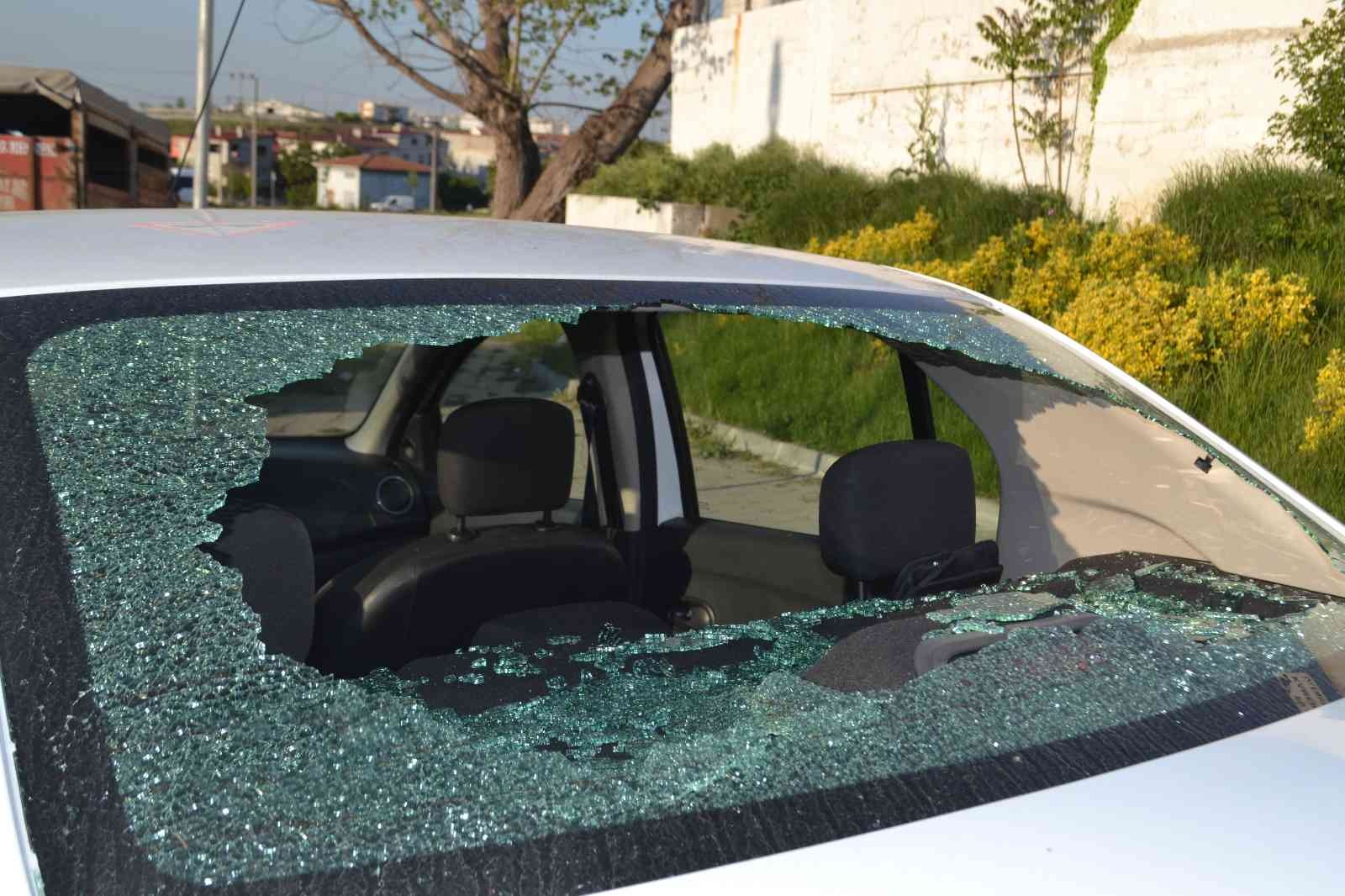 Pompalı tüfekle kurşun yağdırdı: 1 ağır yaralı Tekirdağ Çorlu’da husumetlisi olduğu kişi tarafından sokak üzerinde pompalı tüfekle saldırıya uğrayan genç ağır yaralandı. Olay, Çerkezköy yoluna ...