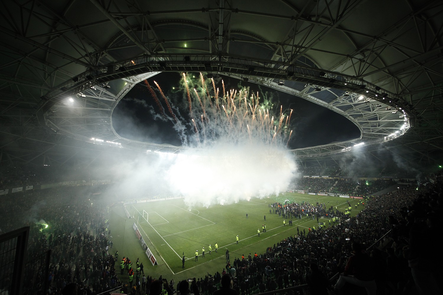 Sakaryaspor’un Spor Toto 1. Lig serüveni 2011 yılında Play-Off finalini kazanarak 1. Lig’e yükselen Sakaryaspor, daha sonra yeniden alt liglere düştü ve 10 yıl verdiği mücadele sonrası ...