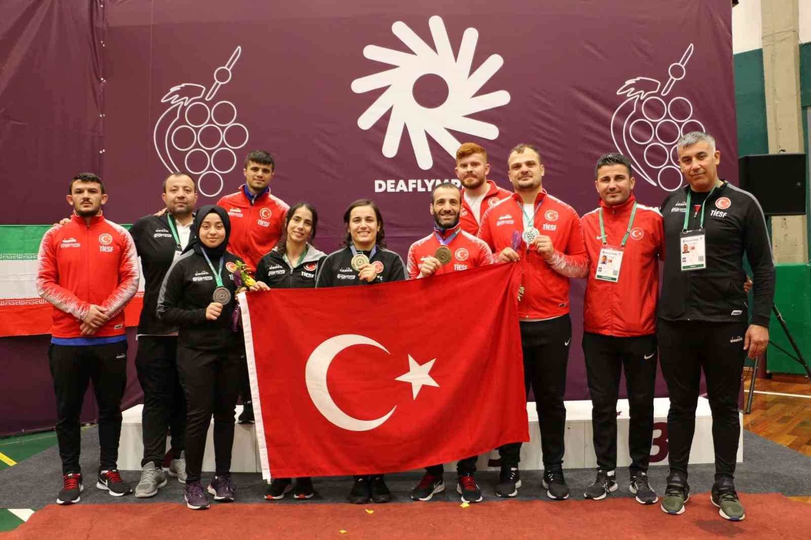 Sancaktepeli Samet’ten olimpiyatlarda gümüş madalya Brezilya’da devam eden 24. İşitme Engelliler Yaz Olimpiyatları’nda (Deaflympics) Sancaktepe Belediye sporcusu Samet Bulut gümüş madalya kazandı ...