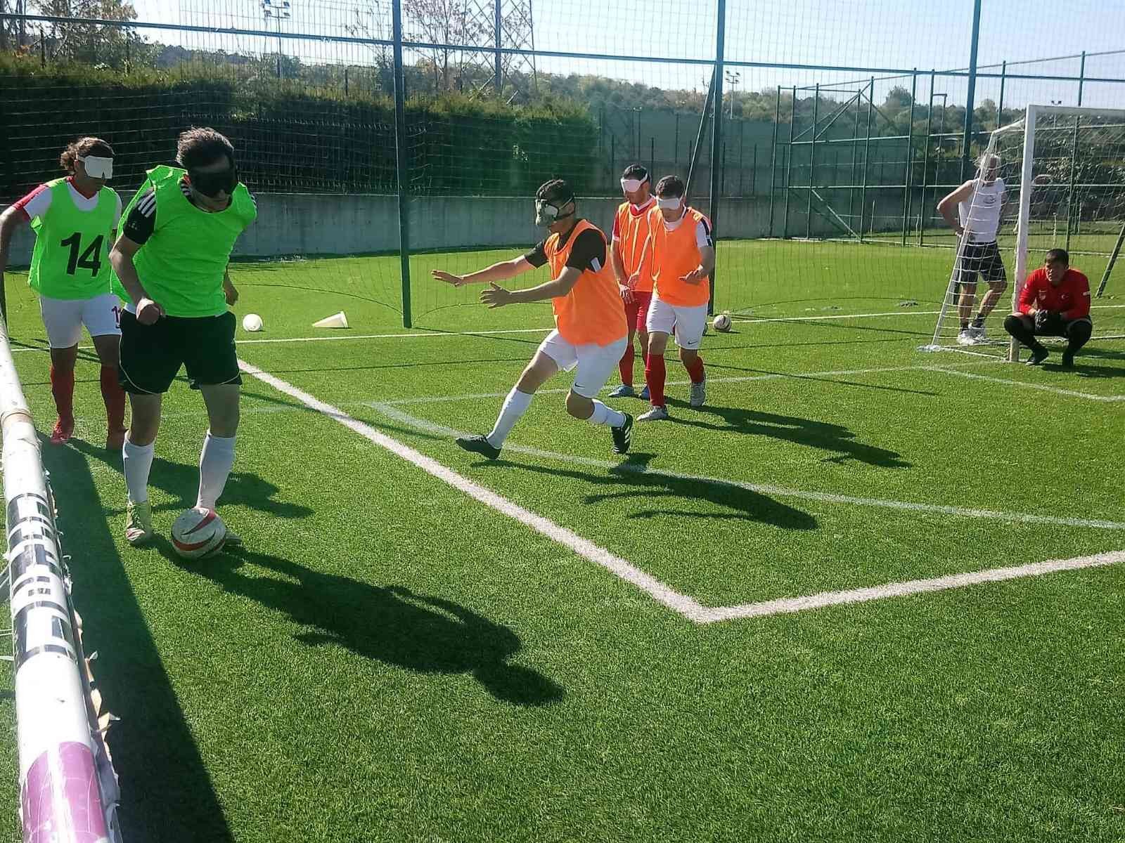 Sesi Görenler, Avrupa Şampiyonası’nın son hazırlığını Bursa’da yapıyor Görme Engelliler Spor Federasyonu bünyesindeki Sesi Görenler Milli Takımı, Avrupa Futbol Şampiyonası öncesi son hazırlıklarını Bursa’da yapıyor ...