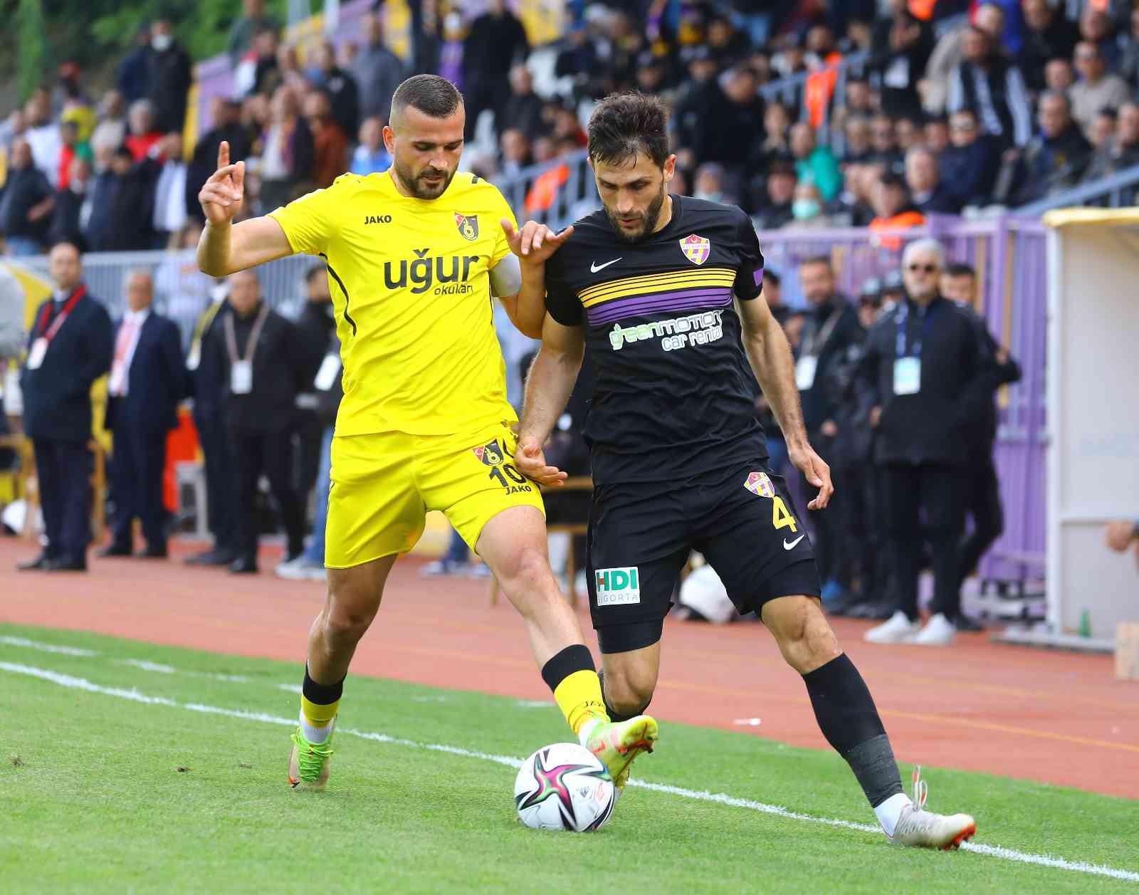 Spor Toto 1. Lig’in 35. haftasında Eyüpspor, sahasında karşılaştığı İstanbulspor’a 2-1’lik skorla mağlup oldu. Maçtan dakikalar 7. dakikada ...