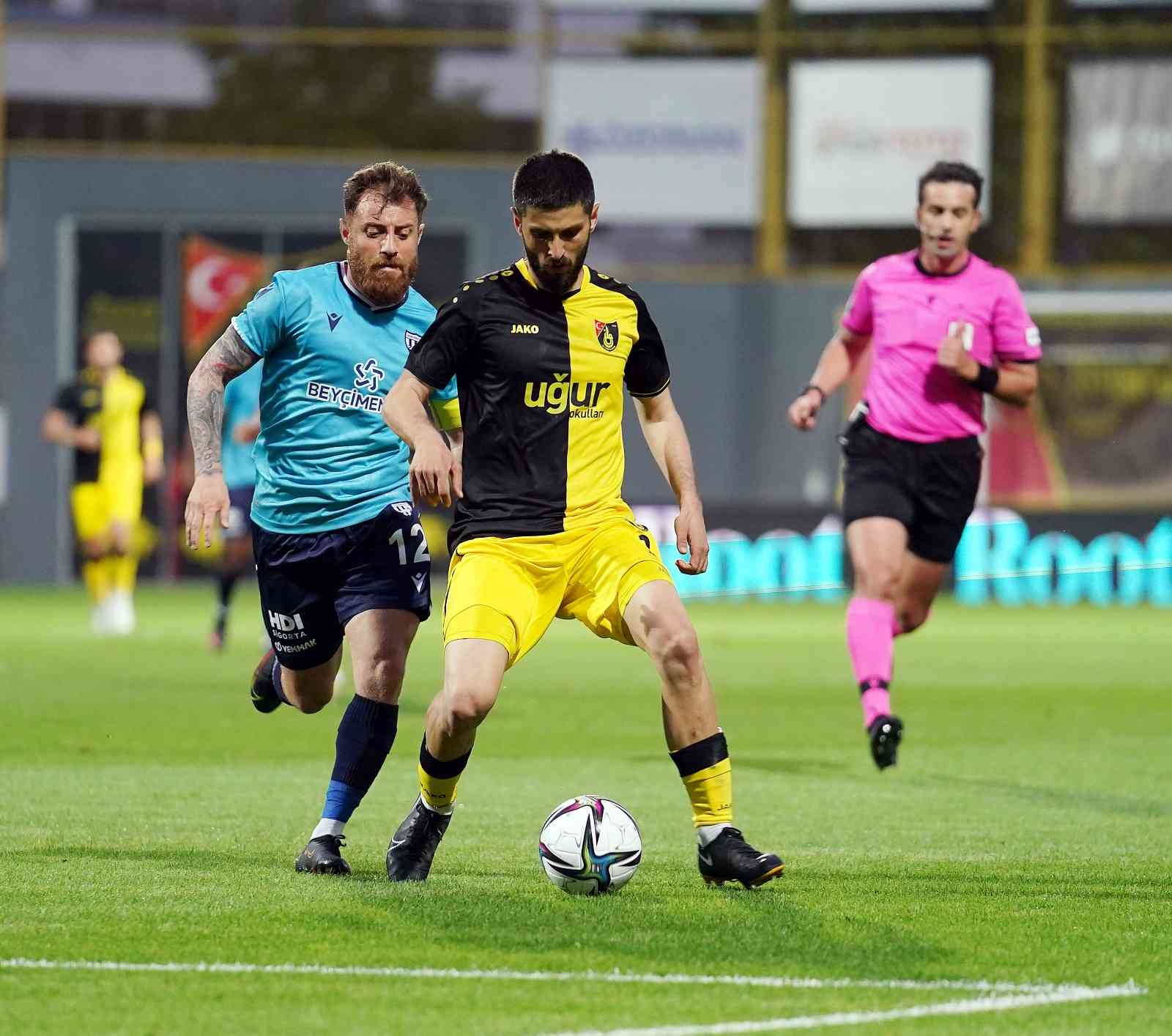Spor Toto 1. Lig’in 38. ve son haftasında İstanbulspor sahasında karşılaştığı Bandırmaspor ile 0-0 berabere kaldı. Maçtan dakikalar 5. dakikada ...