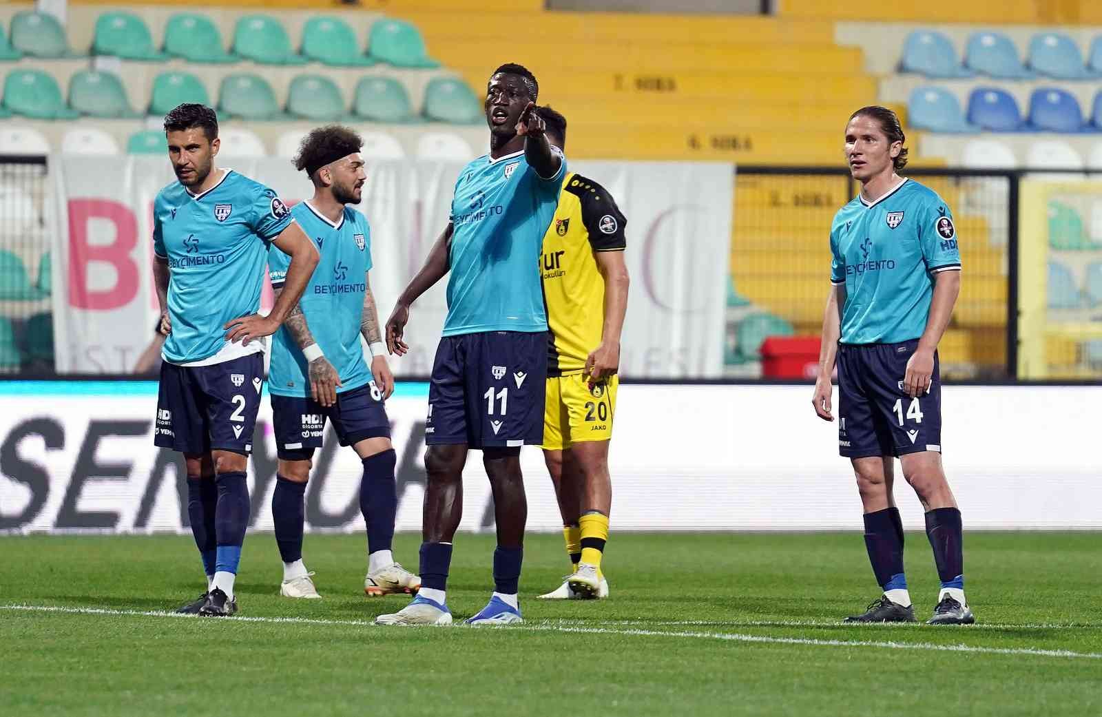 Spor Toto 1. Lig’in 38. ve son haftasında İstanbulspor sahasında karşılaştığı Bandırmaspor ile 0-0 berabere kaldı. Maçtan dakikalar 5. dakikada ...