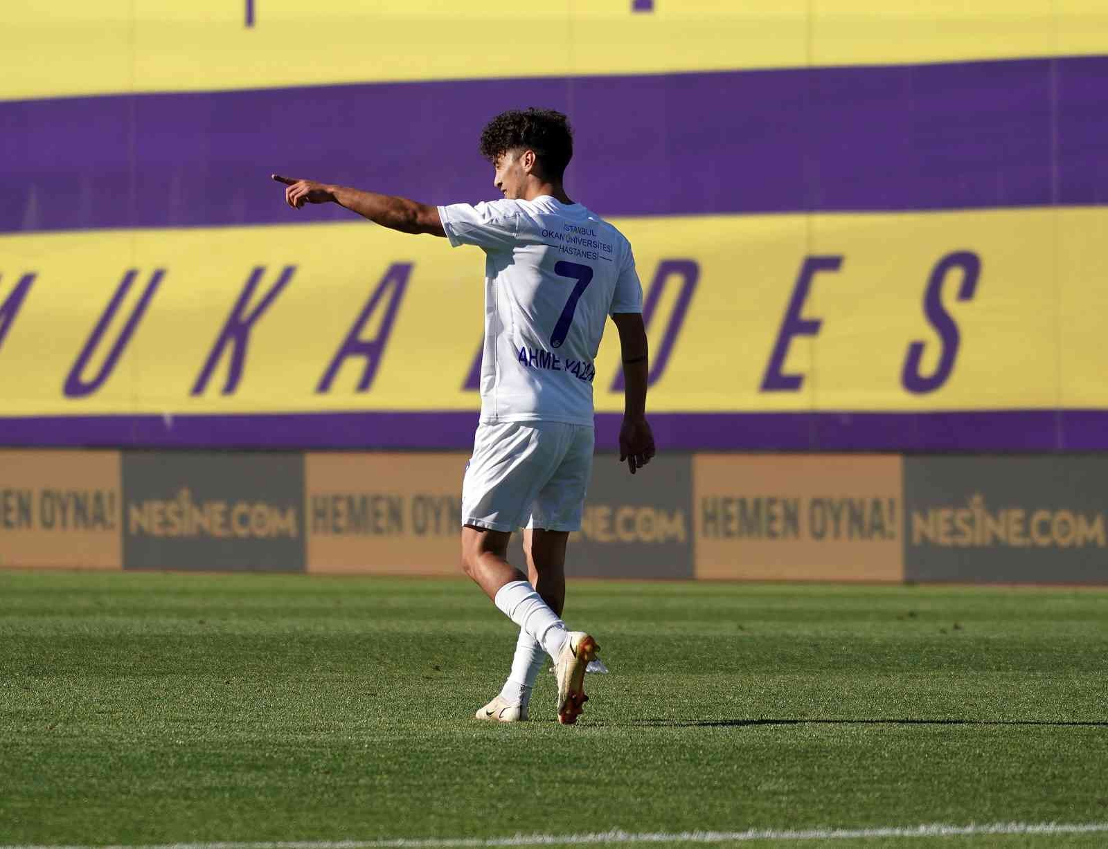 Spor Toto 1. Lig’in son haftasında Tuzlaspor, sahasında Samsunspor’a 4-2’lik skorla mağlup oldu. Maçtan dakikalar 5. dakikada ceza sahası içi ...