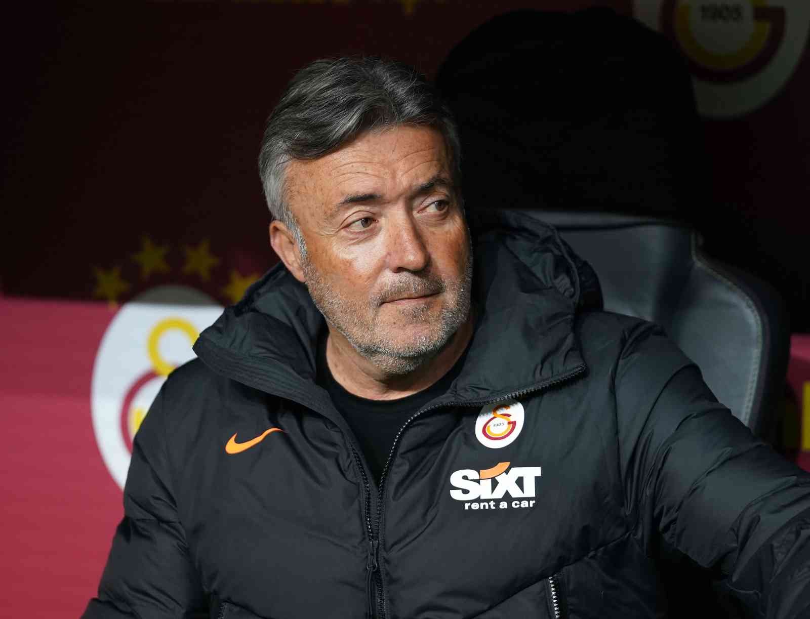 Spor Toto Süper Lig: Galatasaray: 1 - Sivasspor: 0 (Maç devam ediyor) Spor Toto Süper Lig’in 35. haftasında Galatasaray, Sivasspor’u konuk ediyor. Mücadelenin 15 dakikası sarı-kırmızılı ekibin 1-0 üstünlüğü ile ...
