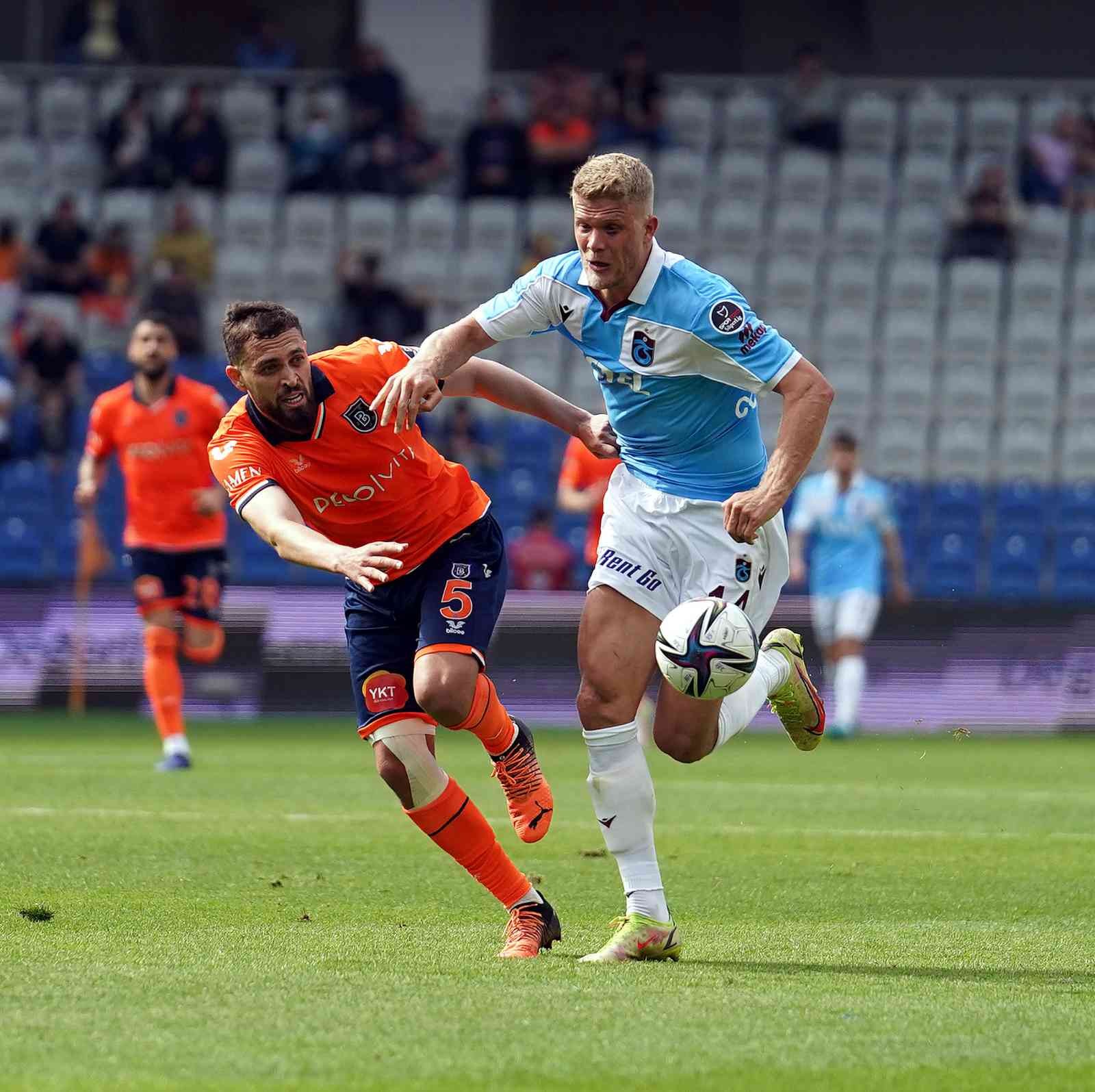 Spor Toto Süper Lig’in 38. ve son haftasında Medipol Başakşehir evinde Trabzonspor ile karşılaşıyor. Mücadelenin ilk yarısı turuncu ...