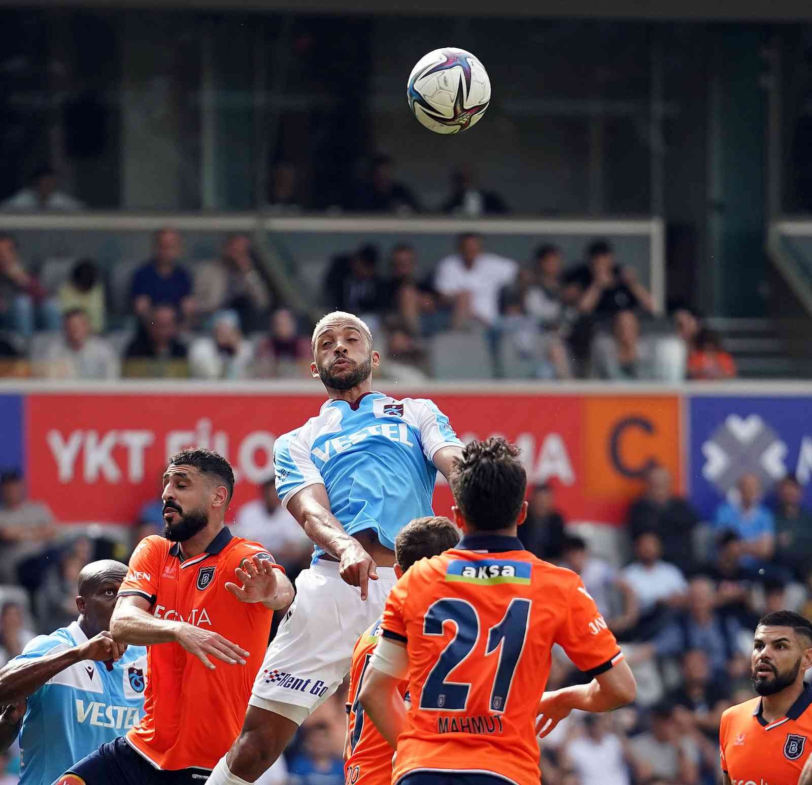 Spor Toto Süper Lig’in 38. ve son haftasında Medipol Başakşehir evinde Trabzonspor ile karşılaşıyor. Mücadelenin ilk yarısı turuncu ...