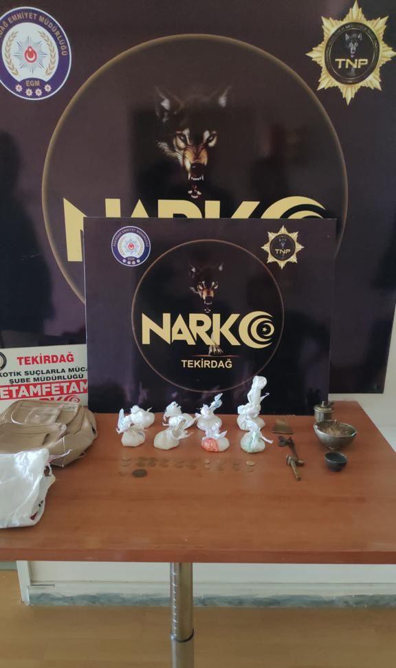 Tekirdağ emniyeti uyuşturucuya savaş açtı: 29 kişi tutuklandı Tekirdağ il genelinde uyuşturucuya yönelik düzenlenen operasyonlarda yaklaşık 10 kilogram uyuşturucu madde, binlerce hap ve silahlar ele ...