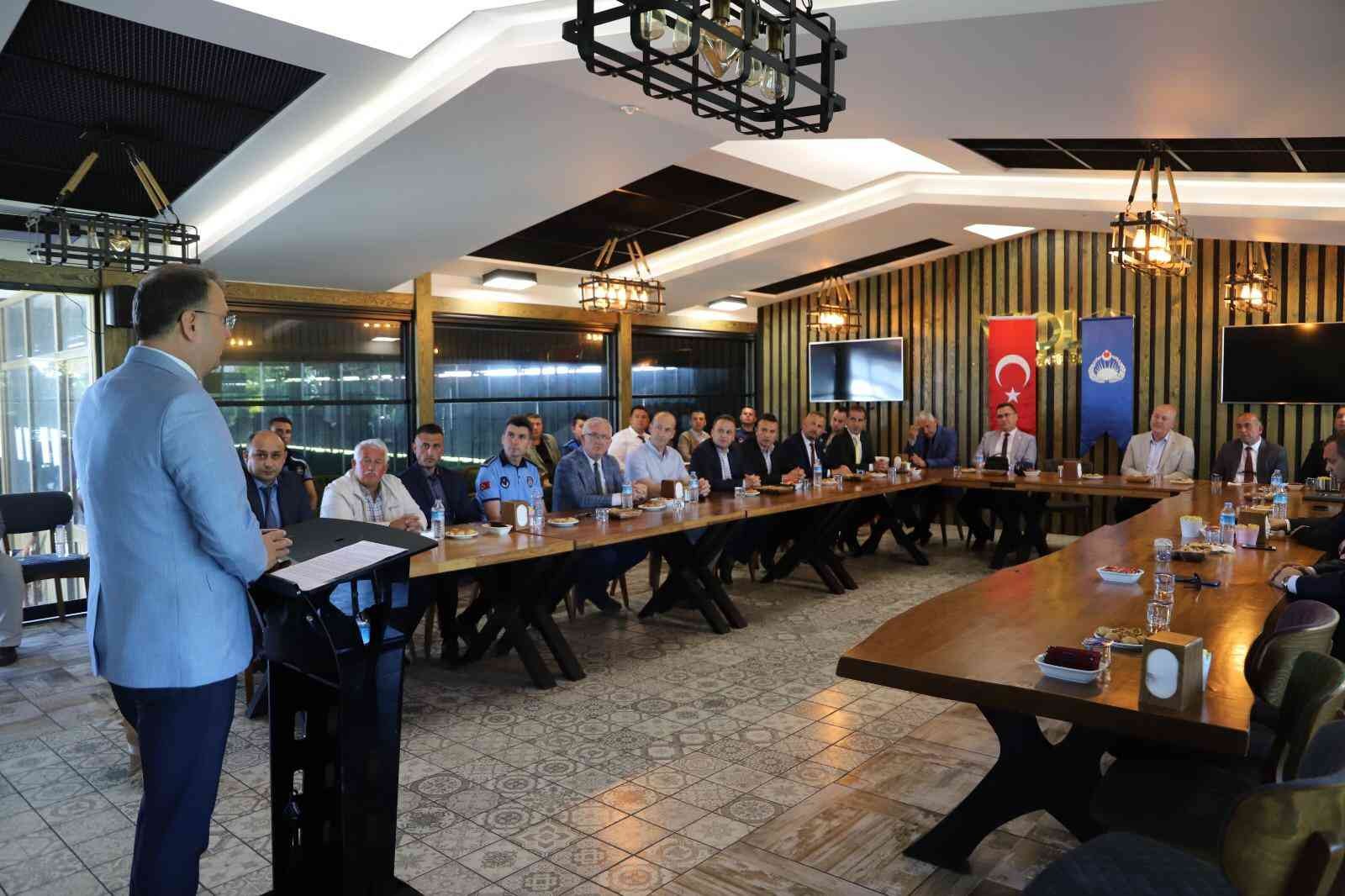 Trakya bölgesinde yer alan il ve ilçe belediyelerine bağlı zabıta teşkilatları bir araya gelerek ’Trakya Zabıta Birliğini’ kurdu. Trakya ...