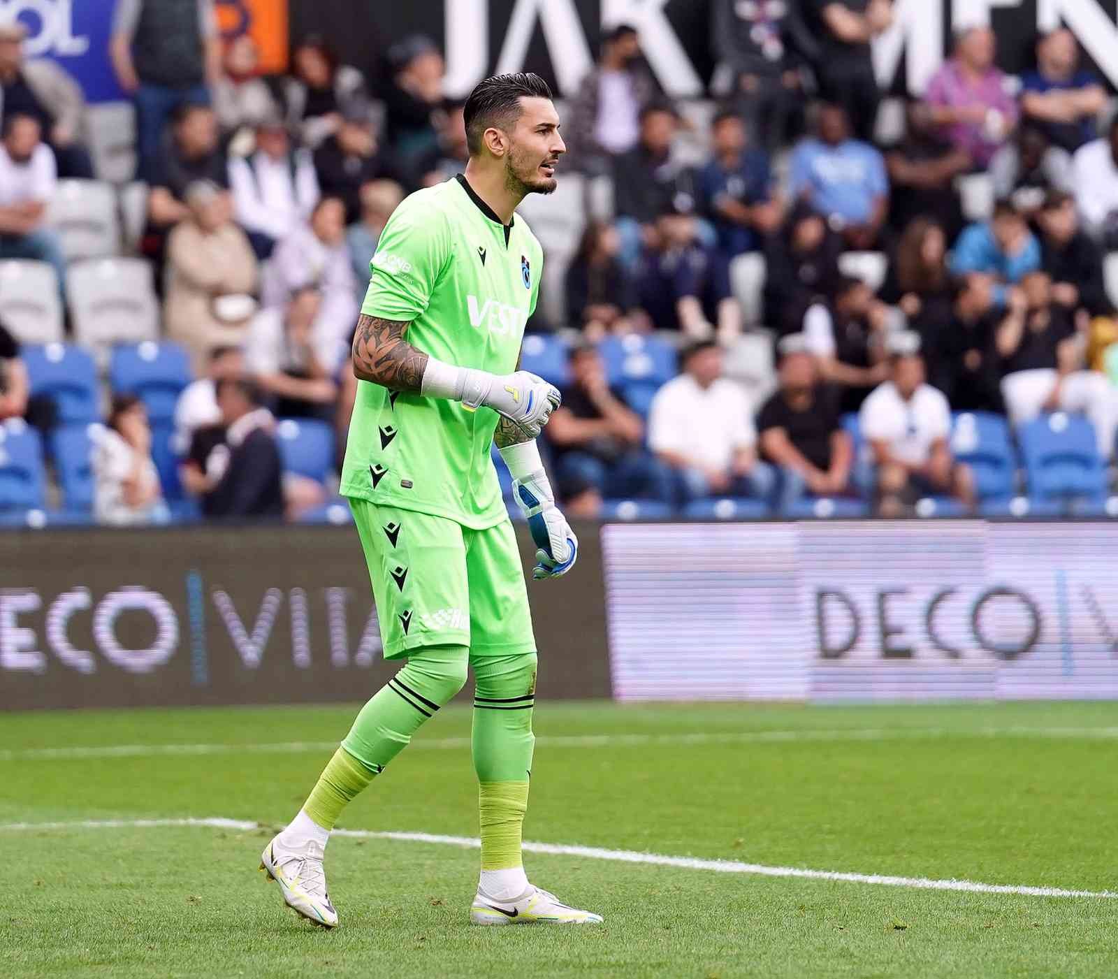 Uğurcan Çakır oynamak istediği ligi açıkladı! Trabzonspor’un başarılı kalecisi Uğurcan Çakır, kariyerine Avrupa’da devam etmek istediğini, gönlünden geçen ligin ise Premier Lig olduğunu ...