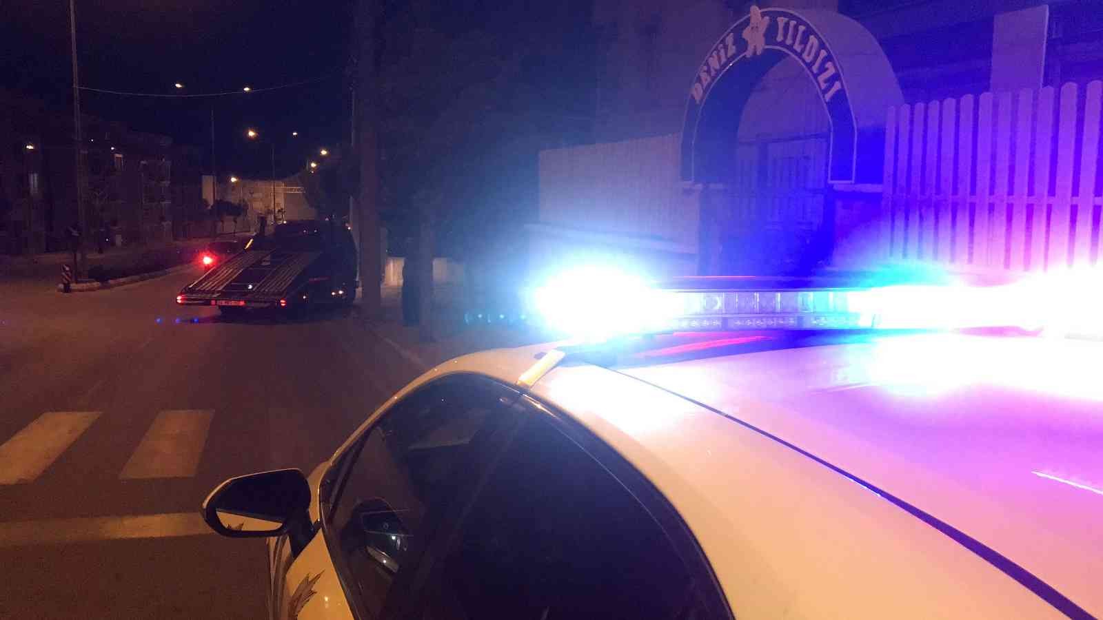 Uzunköprü’de elektrik direğine çarpan motosikletin sürücüsü yaralandı Edirne’nin Uzunköprü ilçesinde otomobilin sıkıştırdığı motosiklet elektrik direğine çarptı. Sürücü kazada yaralandı. Edinilen bilgiye göre kaza ...