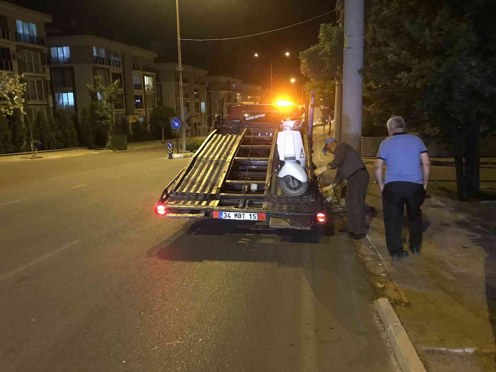 Uzunköprü’de elektrik direğine çarpan motosikletin sürücüsü yaralandı Edirne’nin Uzunköprü ilçesinde otomobilin sıkıştırdığı motosiklet elektrik direğine çarptı. Sürücü kazada yaralandı. Edinilen bilgiye göre kaza ...