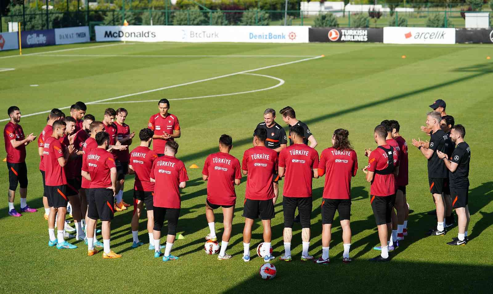 A Milli Futbol Takımı, UEFA Uluslar C Ligi 1. Grup’ta 4 Haziran Cumartesi günü Faroe Adaları ile oynayacağı maçın hazırlıklarını yaptığı ...