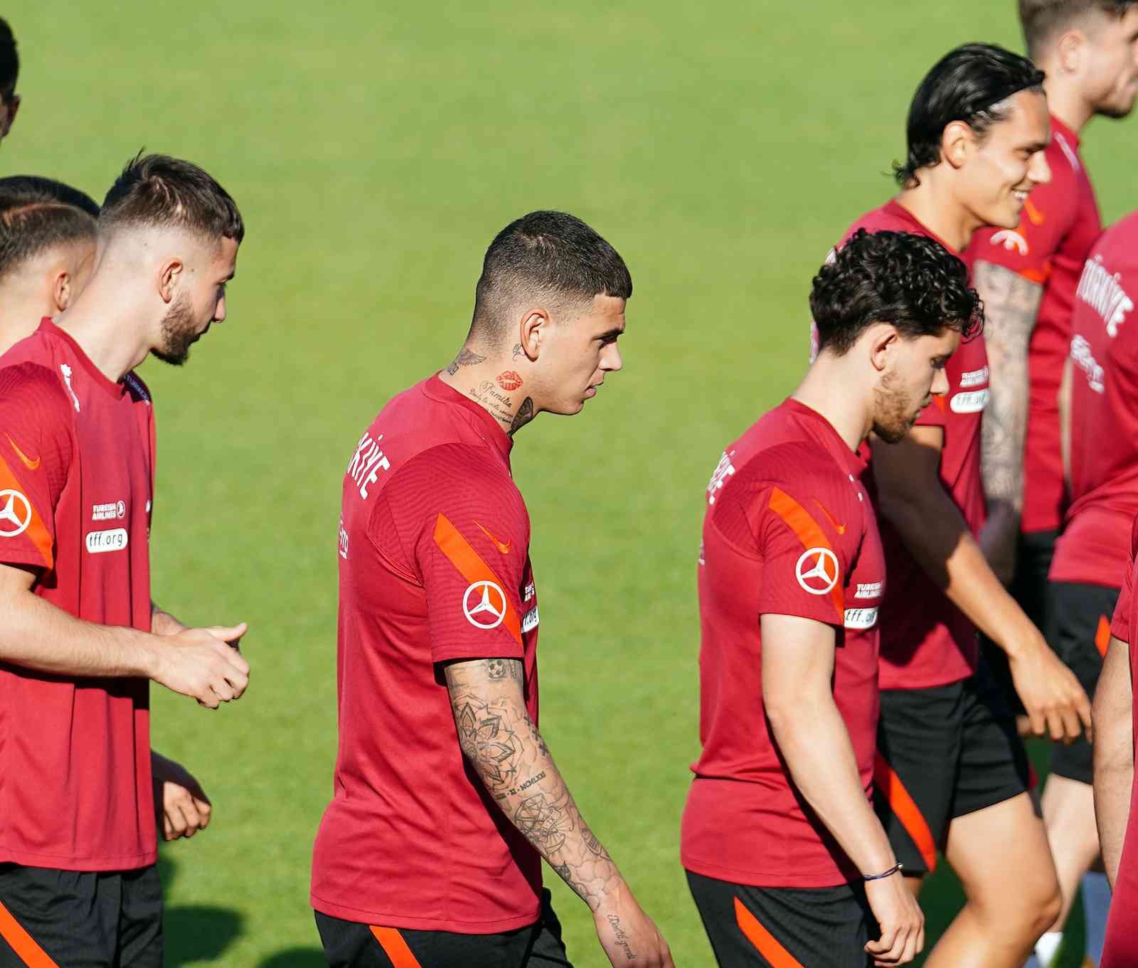 A Milli Futbol Takımı, UEFA Uluslar C Ligi 1. Grup’ta 4 Haziran Cumartesi günü Faroe Adaları ile oynayacağı maçın hazırlıklarını yaptığı ...