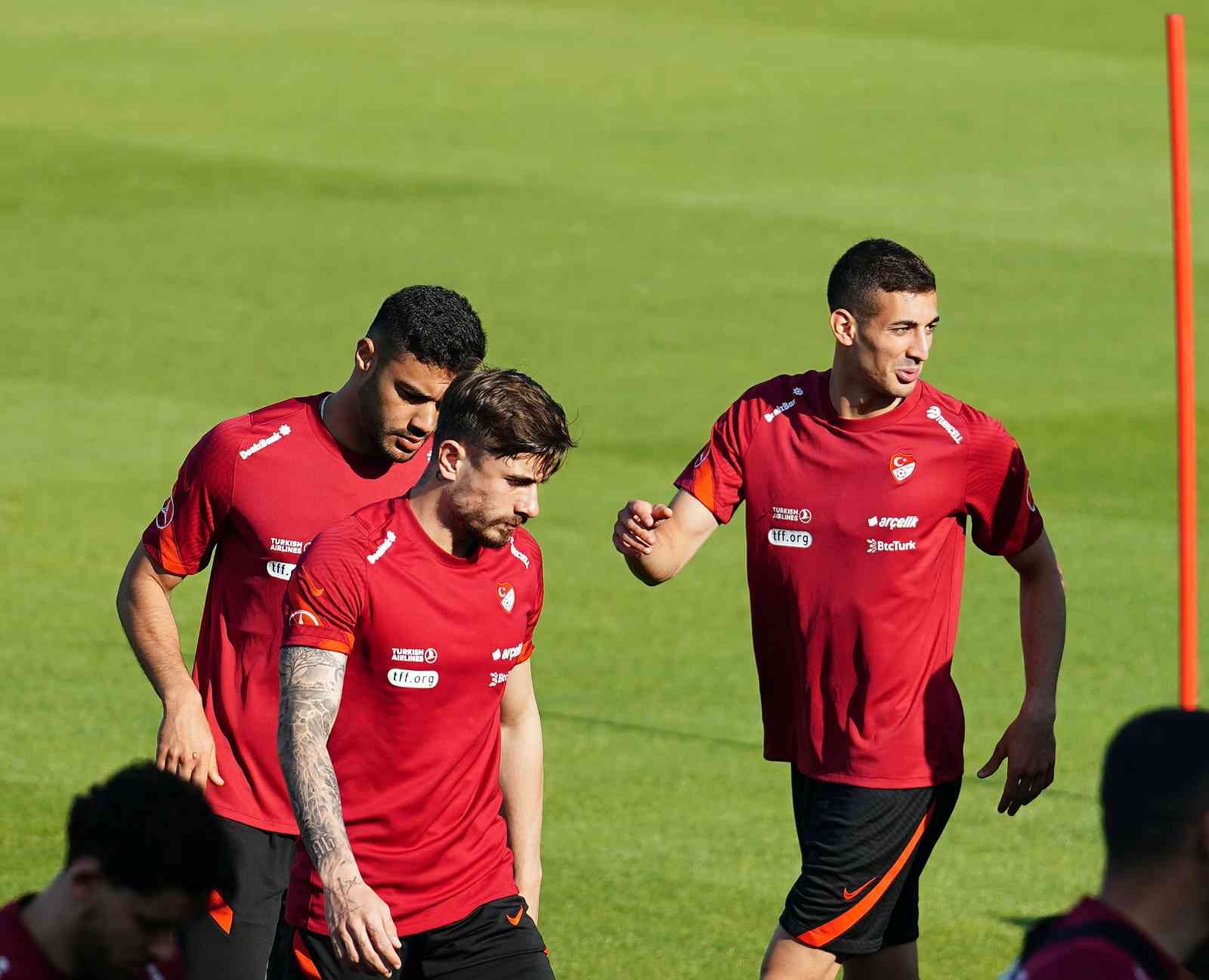 A Milli Futbol Takımı, UEFA Uluslar C Ligi 1. Grup’ta 4 Haziran Cumartesi günü Faroe Adaları ile oynayacağı maçın hazırlıklarını yaptığı ...