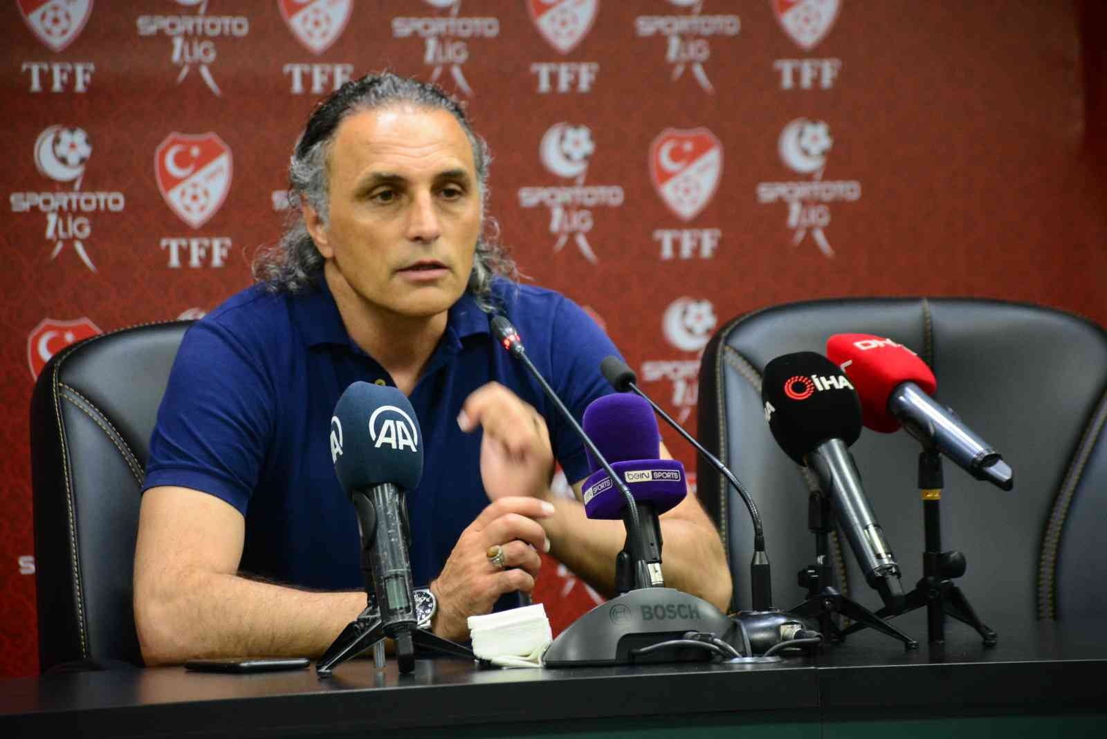 Spor Toto 1.Lig Play-Off Final karşılaşmasında İstanbulspor, Bandırmaspor’u 2-1 mağlup ederek Süper Lig’e çıkarken, maçın ardından teknik ...