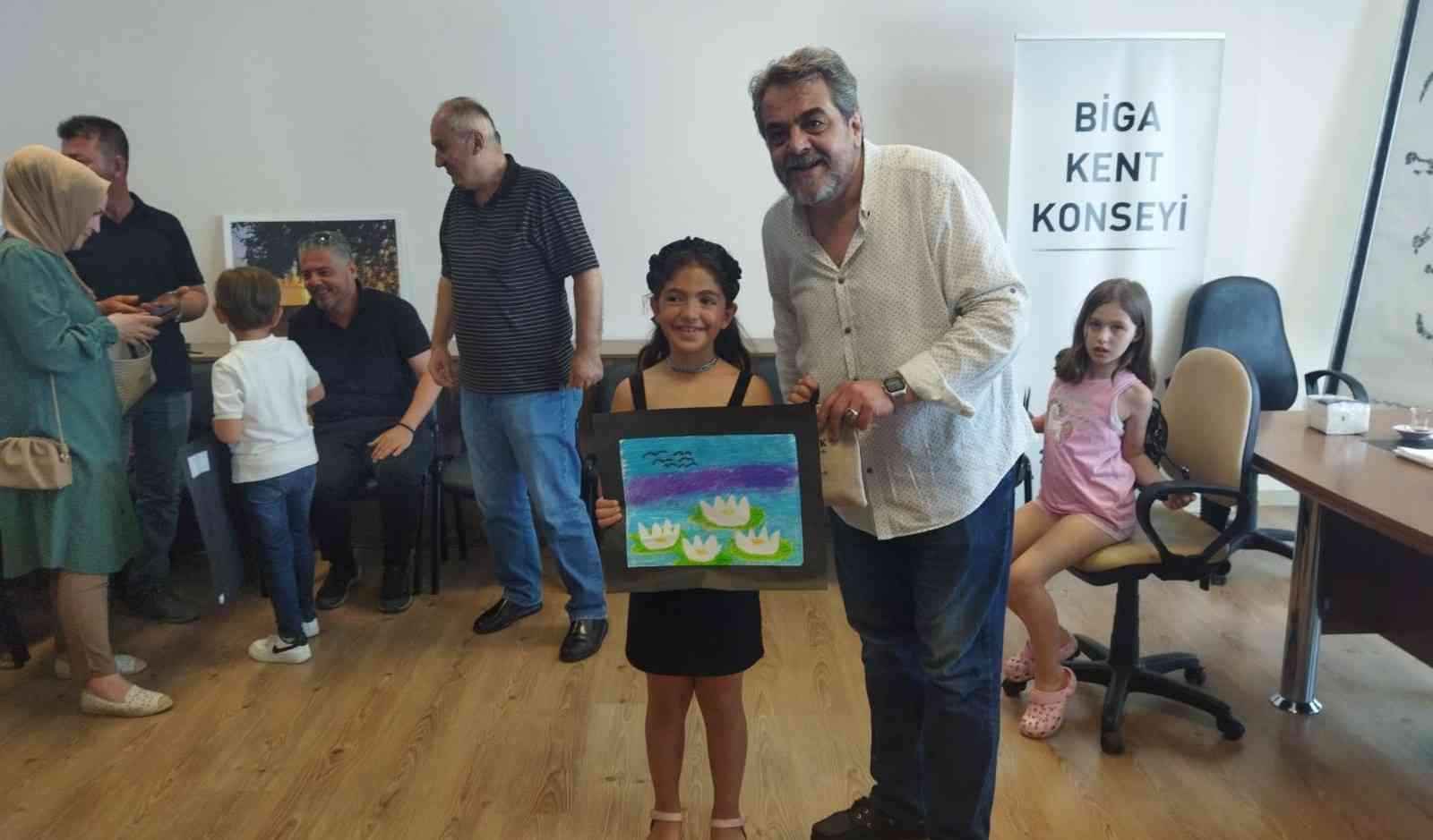 Çanakkale’nin Biga ilçesinde ilkokullar arasında ’Nilüfer Çiçeği’ resim yarışması düzenlendi. Dünya çevre günü dolayısıyla Çanakkale’nin Biga ...