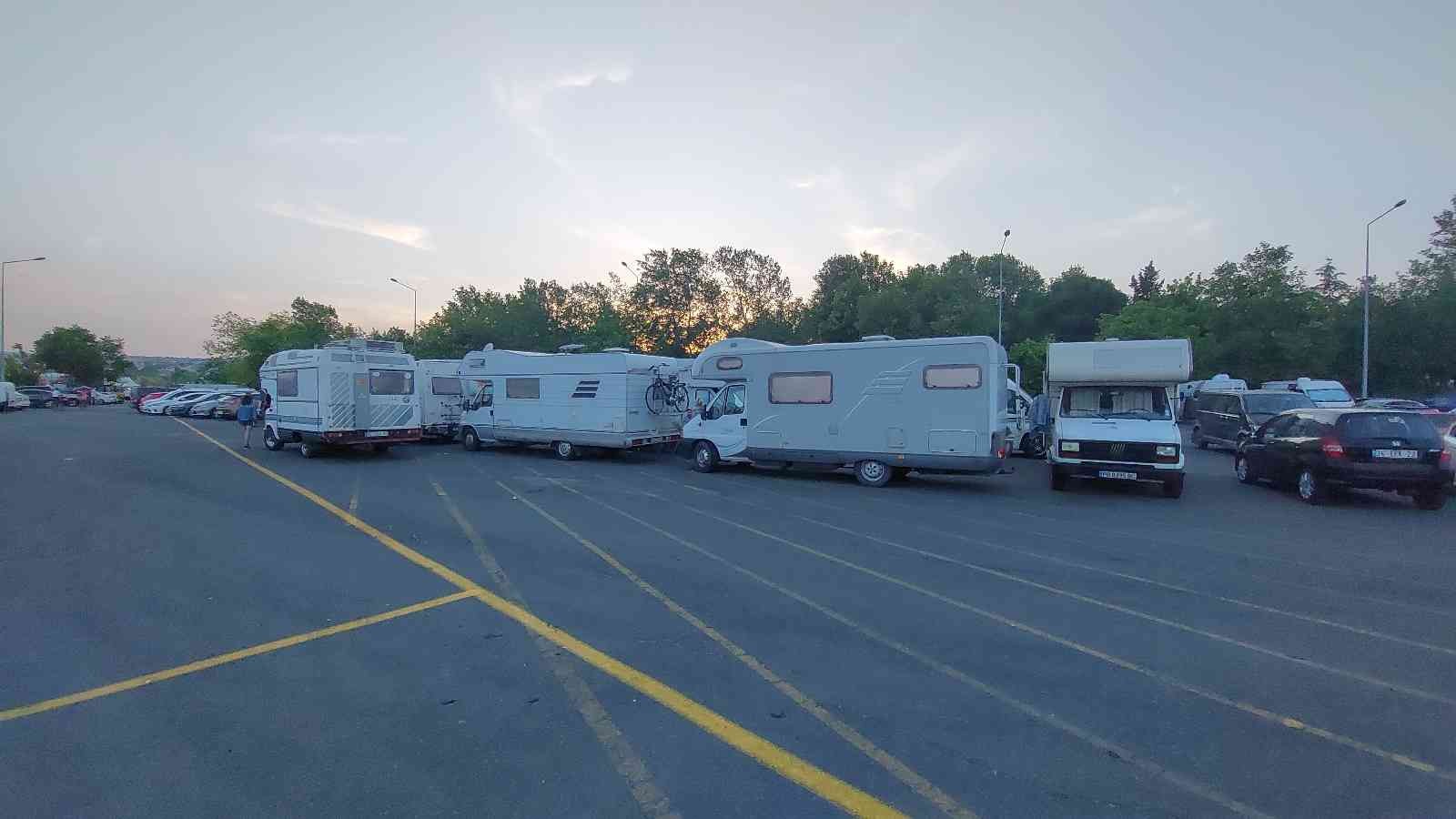 Bulgaristan’a yakınlığı ve sahip olduğu doğal güzellikleri ile turistler tarafından oldukça tercih edilen şehirlerden biri olan Tekirdağ ...