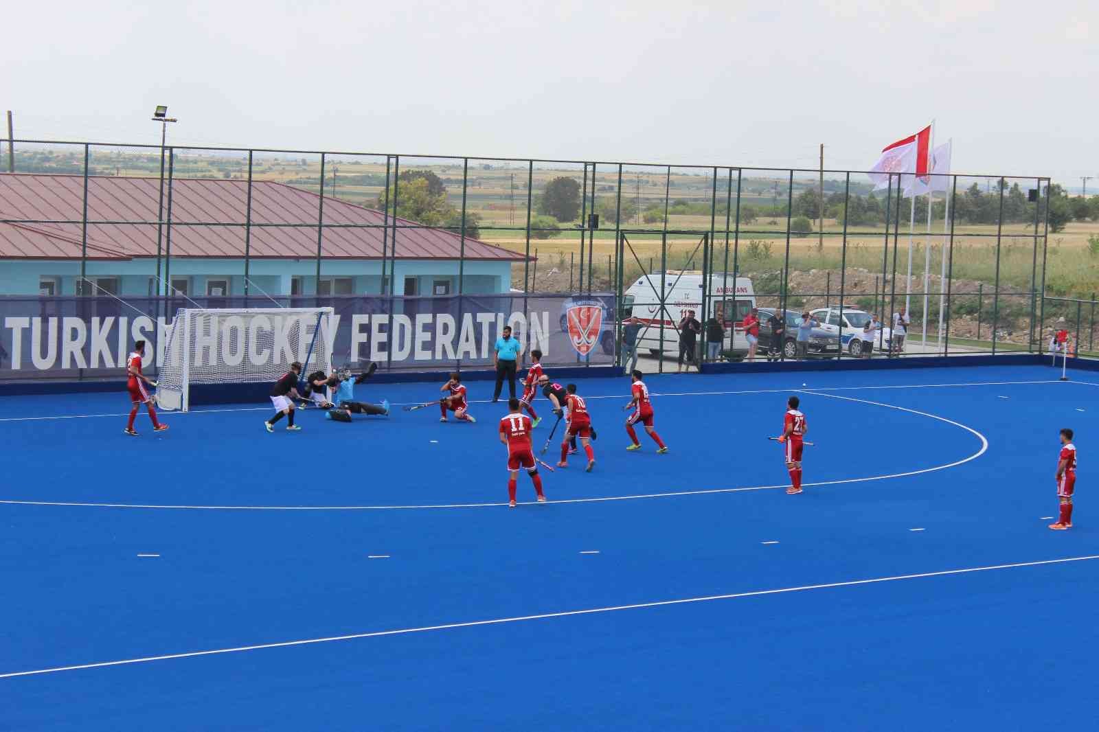 Kırklareli’nin ev sahipliğinde düzenlenen Çim Hokeyi Kulüpler Avrupa Şampiyonası’nda Türkiye temsilcisi Nizip Zeugma, Finlandiya temsilcisini 9-0 ...