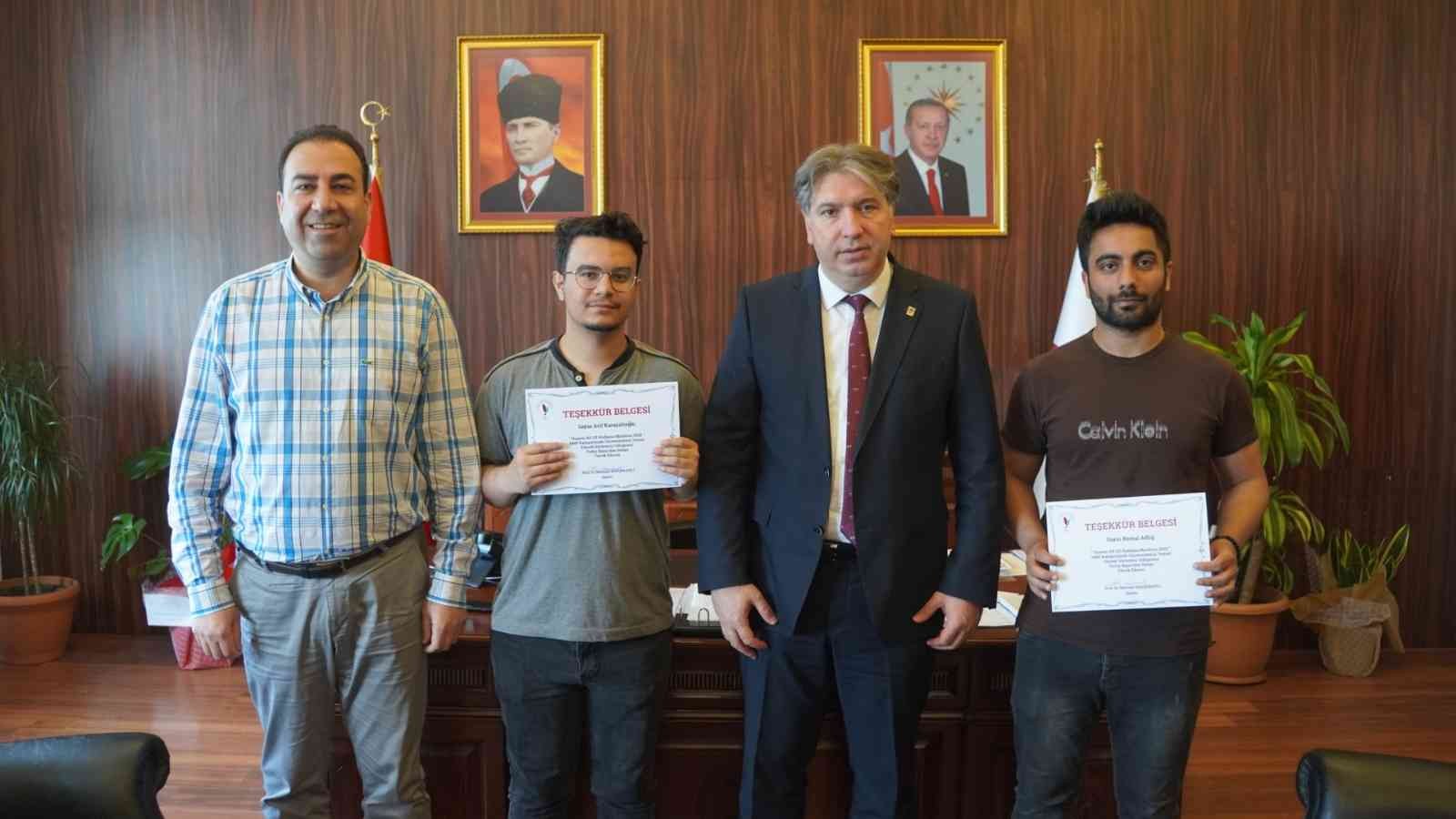 Yalova Üniversitesi Bilgisayar Mühendisliği öğrencisi Arif Karaçalıoğlu “Huawei AR-GE Maratonu 2022” çerçevesinde geliştirdiği mobil uygulama ile ...