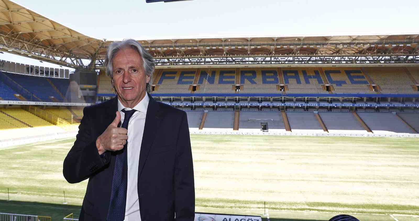 Jorge Jesus Kadıköy’de Fenerbahçe’nin yeni teknik direktörü Jorge Jesus, stadı gezdi. Sarı-lacivertli takımın yeni teknik direktörü Jorge Jesus, Fenerbahçe Başkanı Ali ...