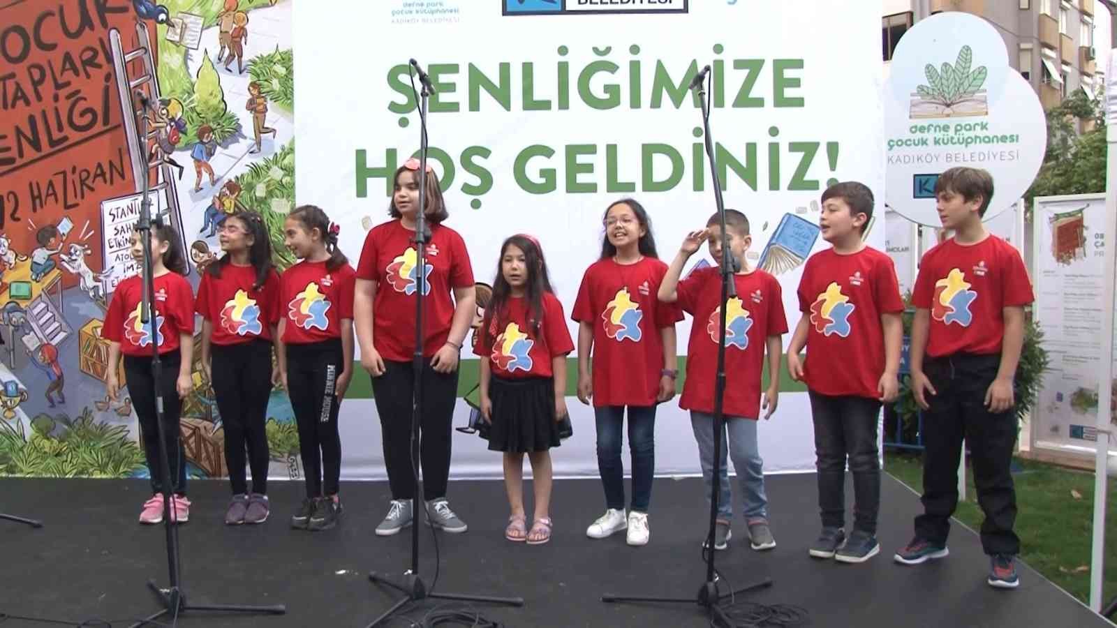 Kadıköy’de 5 gün sürecek Defne Park Çocuk Kitapları Şenliği başladı. Çok sayıda çocuğun katıldığı şenlikte, atölyelerden film gösterimine, imza ...