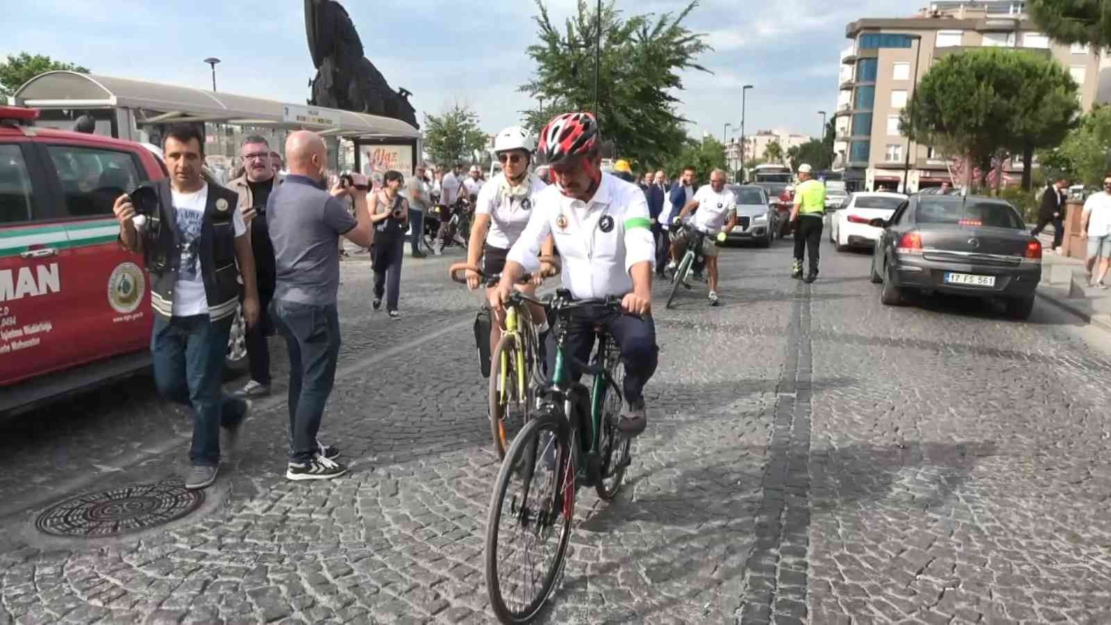 Çanakkale’de orman gönüllüleri, orman yangınlarına farkındalık oluşturmak amacıyla Çanakkale’den, İzmir’e pedal çevirecekler. Çanakkale Bisiklet ...