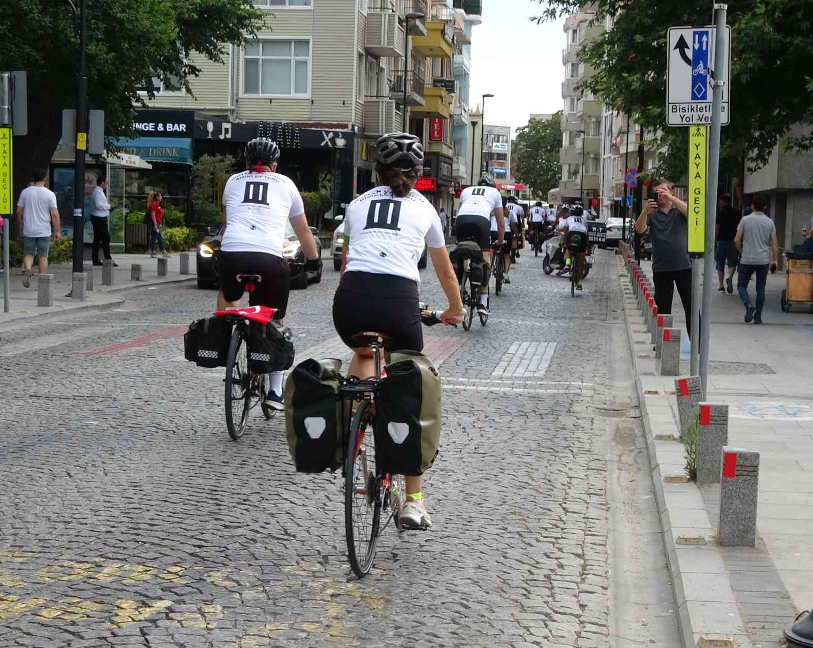 Çanakkale’de orman gönüllüleri, orman yangınlarına farkındalık oluşturmak amacıyla Çanakkale’den, İzmir’e pedal çevirecekler. Çanakkale Bisiklet ...