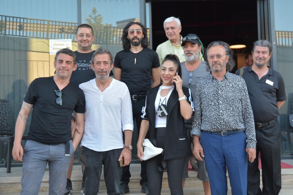 Maltepe’de düzenlenen “Verhoeven Cup İstanbul Şöhretler Karması 3 Bant Bilardo Turnuvası” başladı. Turnuvanın açılışına katılan Dağhan Külegeç ...