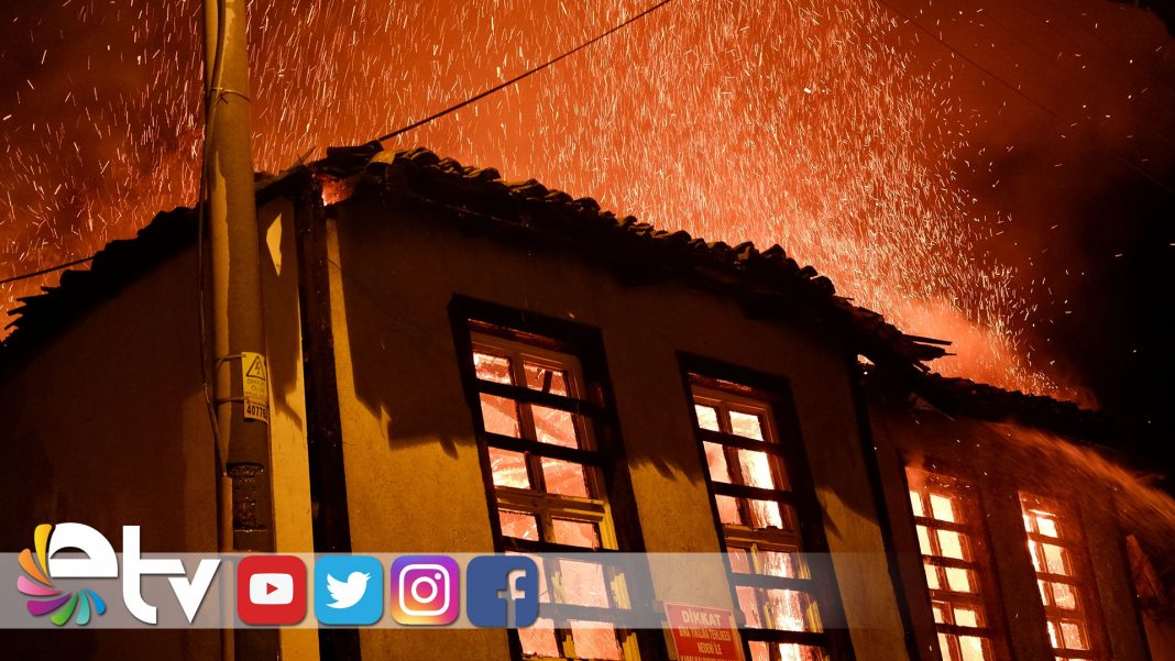 EDİRNE’DE-TARİHİ-KONAK-ALEV-ALEV-YANDI