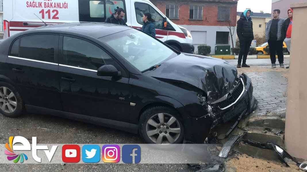 DİREKSİYON-HAKİMİYETİNİ-KAYBETTİ,-BAHÇE-DUVARINA-ÇARPTI