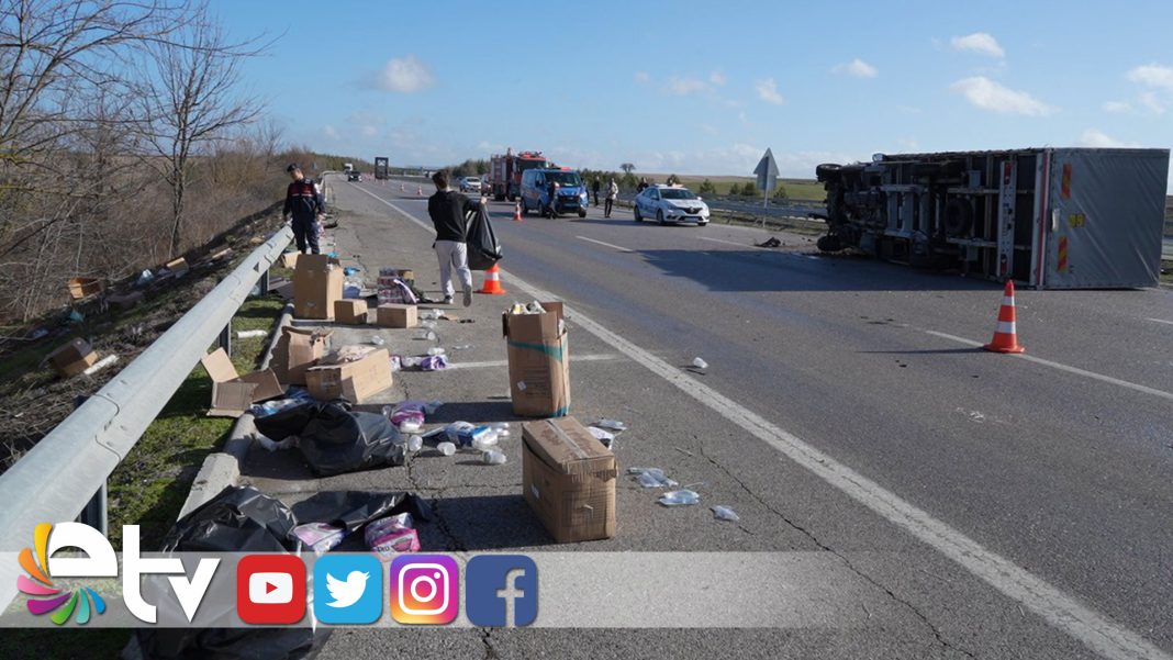 EDİRNE-İSTANBUL-TEM-OTOYOLU-KAZA-NEDENİYLE-KAPANDI