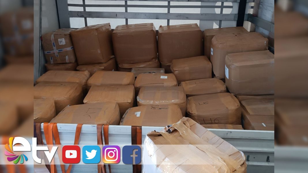 90-KOLİ-DOLUSU-MARKALI-TEKSTİL-ÜRÜNÜ,-GÜMRÜKTE-YAKALANDI