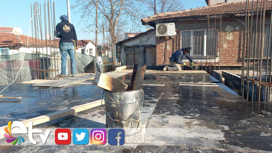 İNŞAAT-İŞÇİLERİNİN-DONDURUCU-SOĞUKLA-MÜCADELESİ