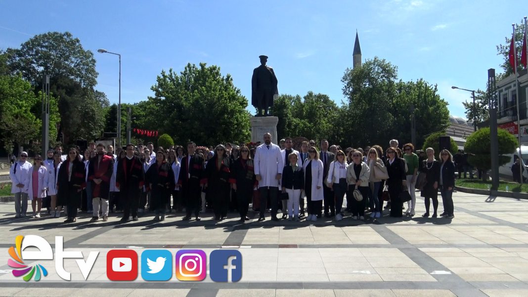 ECZACILAR-GUNU-KUTLANDI