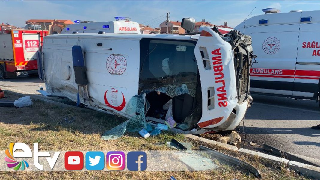 AMBULANS-KAZA-YAPTI-7-YARALI