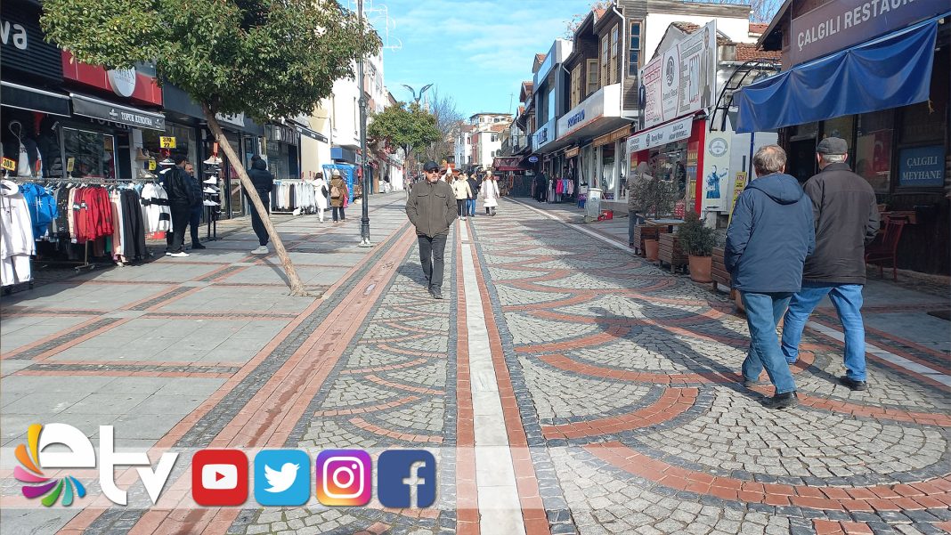 KAR-SONRASI-GÜNEŞİ-GÖREN-DIŞARIYA-ÇIKTI