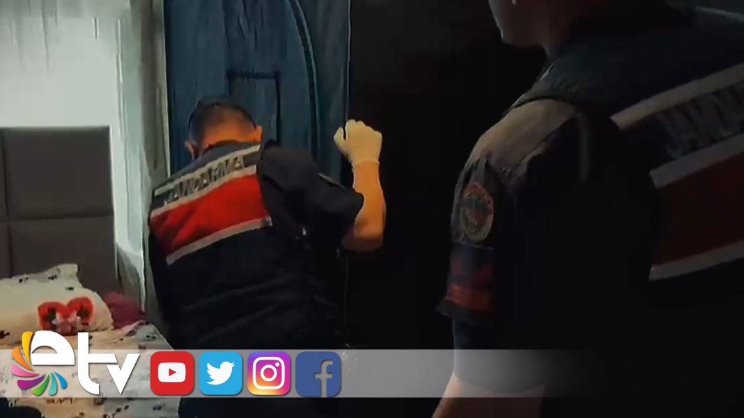 GİYSİ-DOLABININ-İÇİNE