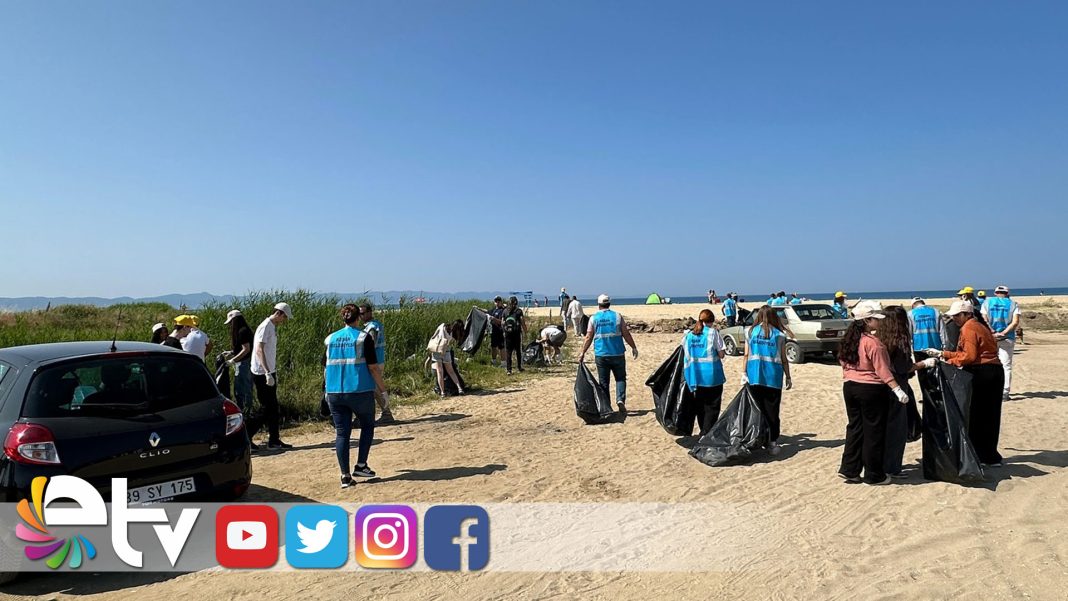 SAROS-KÖRFEZİ’NDEKİ-TEMİZLİK-SEFERBERLİĞİ-HIZLA-DEVAM-EDİYOR