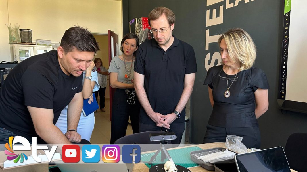 DİJİTAL-DÖNÜŞÜM-ÇALIŞMA-GRUBUNDAN-STEM-INNOVATION-LAB’A-ZİYARET