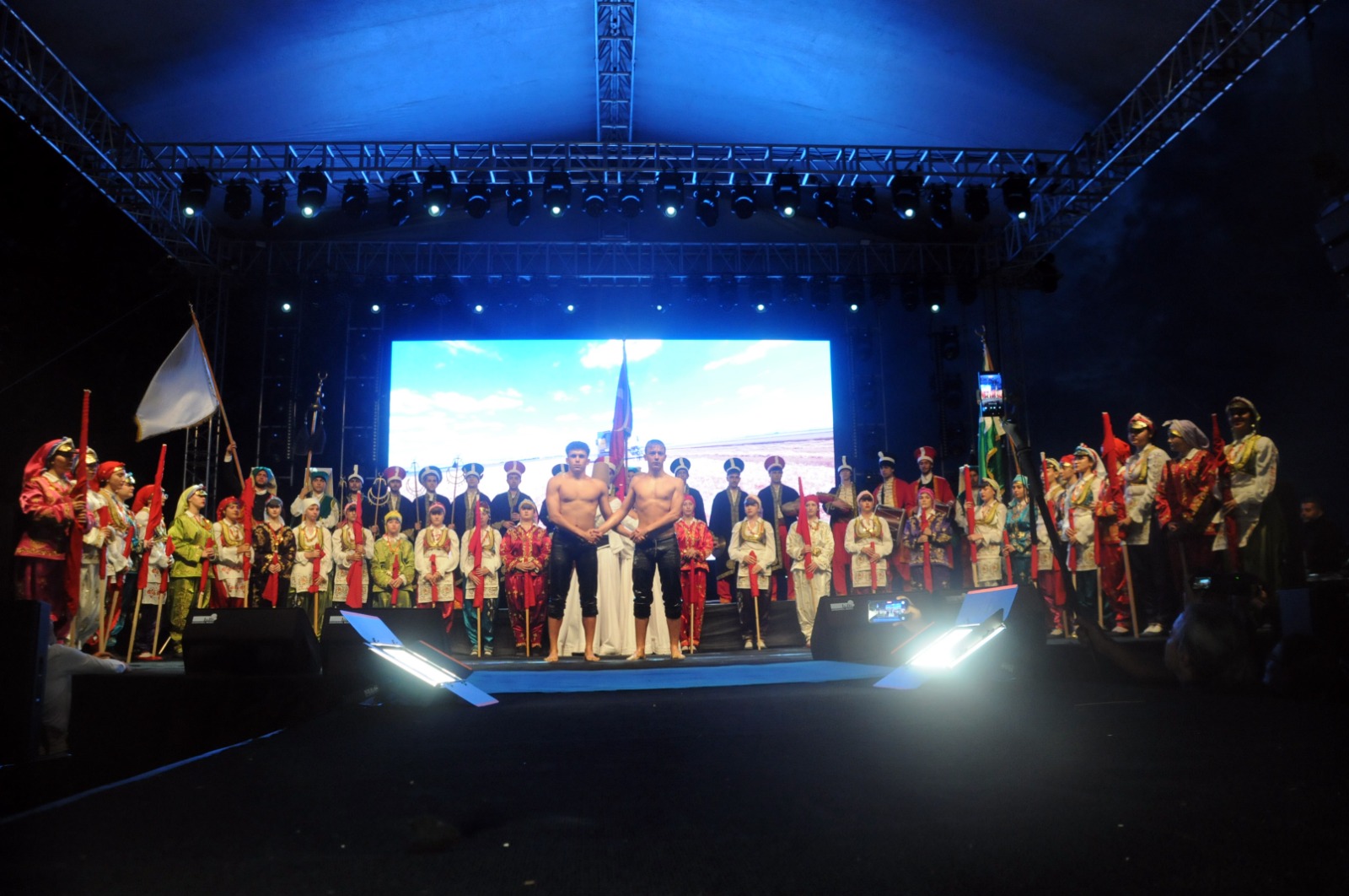 Edirne Valiliği ile Mustafa Baştan Kültür ve Sanat Derneği iş birliğinde düzenlenen Edirne Yaşayan Miras Festivali, açılış töreniyle başladı.