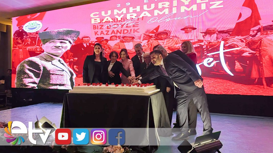 CUMHURİYET-BAYRAMI-RESEPSİYONU-DÜZENLENDİ