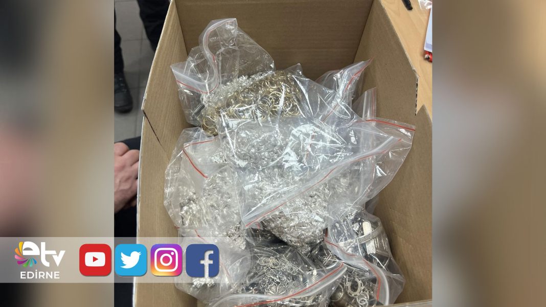 ODA-SPREYİ-VE-GAZOZ-ŞİŞELERİNE-GİZLENEN-50-BİN-EURO-DEĞERİNDEKİ-KAÇAK-ALTIN-VE-GÜMÜŞ-ELE-GEÇİRİLDİ