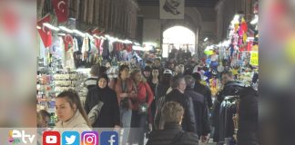 ESNAF ESKİ BAYRAMLARIN YOĞUNLUĞUNU ARIYOR