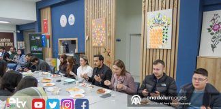 AK PARTİLİ BELGİN İBA SAHURDA ÜNİVERSİTE ÖĞRENCİLERİYLE BULUŞTU