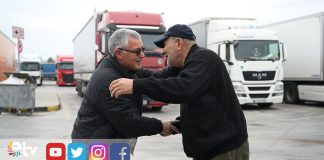 KAPIKULE’DE TIR ŞOFÖRLERİ BAYRAMI YOLDA GEÇİRİYOR