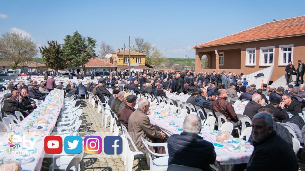GEÇKİNLİ-KÖYÜNDE-YAĞMUR-VE-ŞÜKÜR-DUASI-PROGRAMI-DÜZENLENDİ